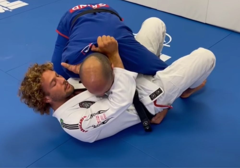 Guard Pass featured image - Bjj.Guide